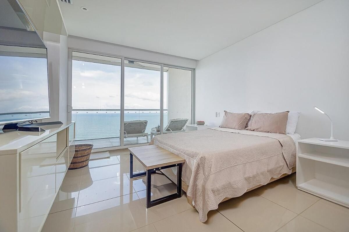 Luxury Sea Front Ac Wifi Pool At