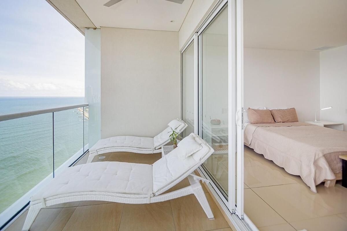 Luxury Sea Front Ac Wifi Pool At Apartamento Cartagena