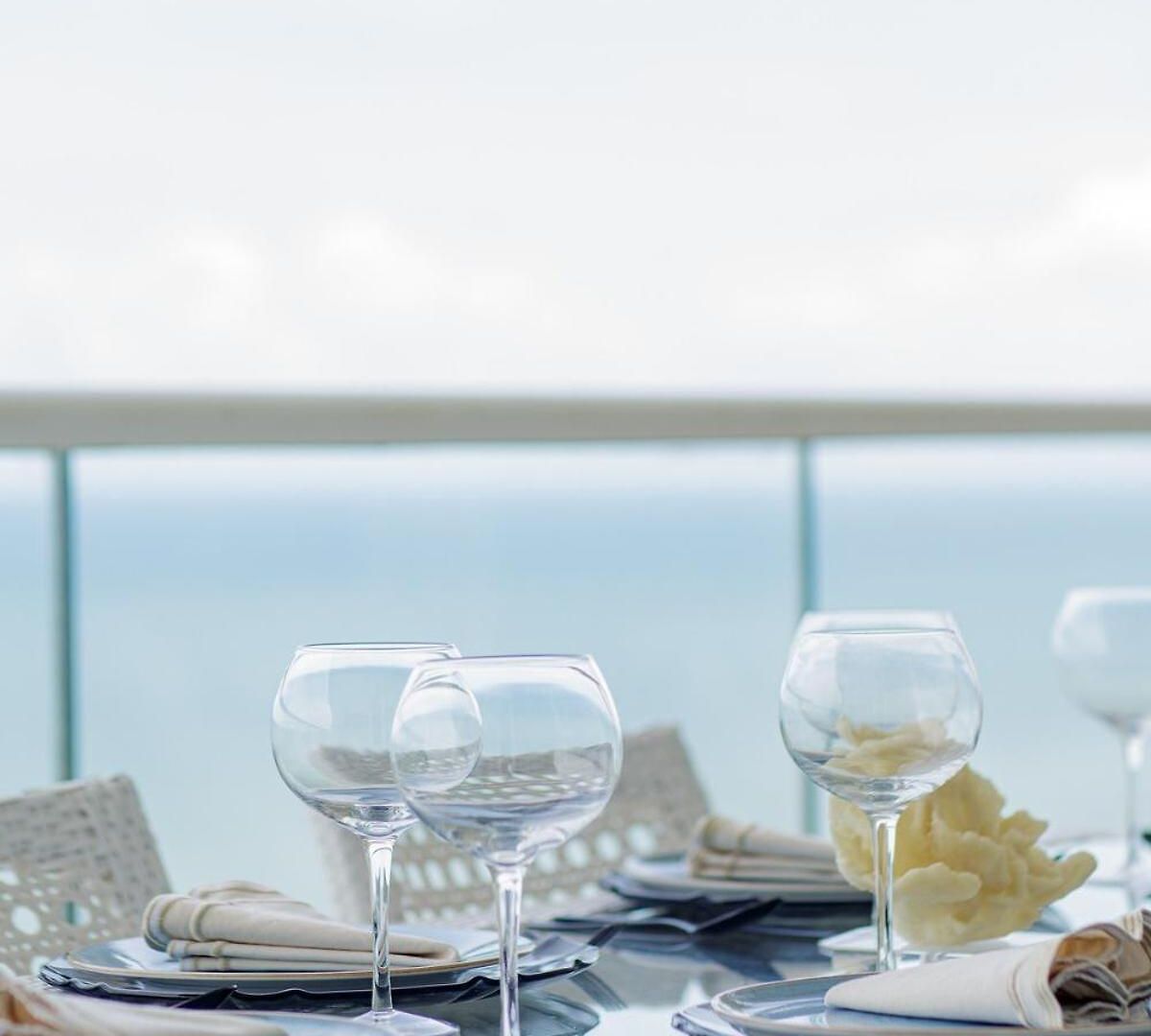 Luxury Sea Front Ac Wifi Pool At Apartamento