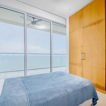 Apartamento Luxury Sea Front Ac Wifi Pool At