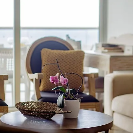 Luxury Sea Front Ac Wifi Pool At