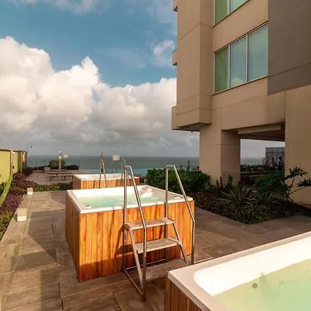 Luxury Sea Front Ac Wifi Pool At Apartamento