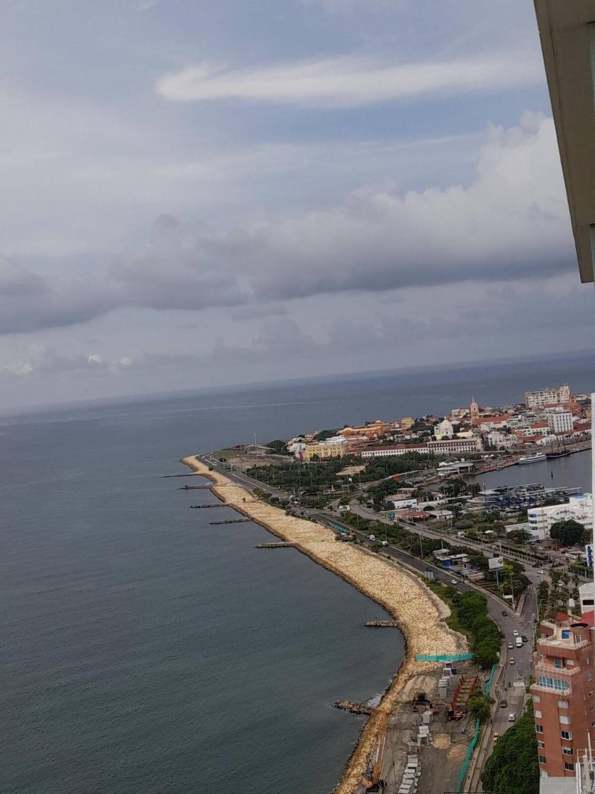 Apartment Luxury Sea Front Ac Wifi Pool At Cartagena